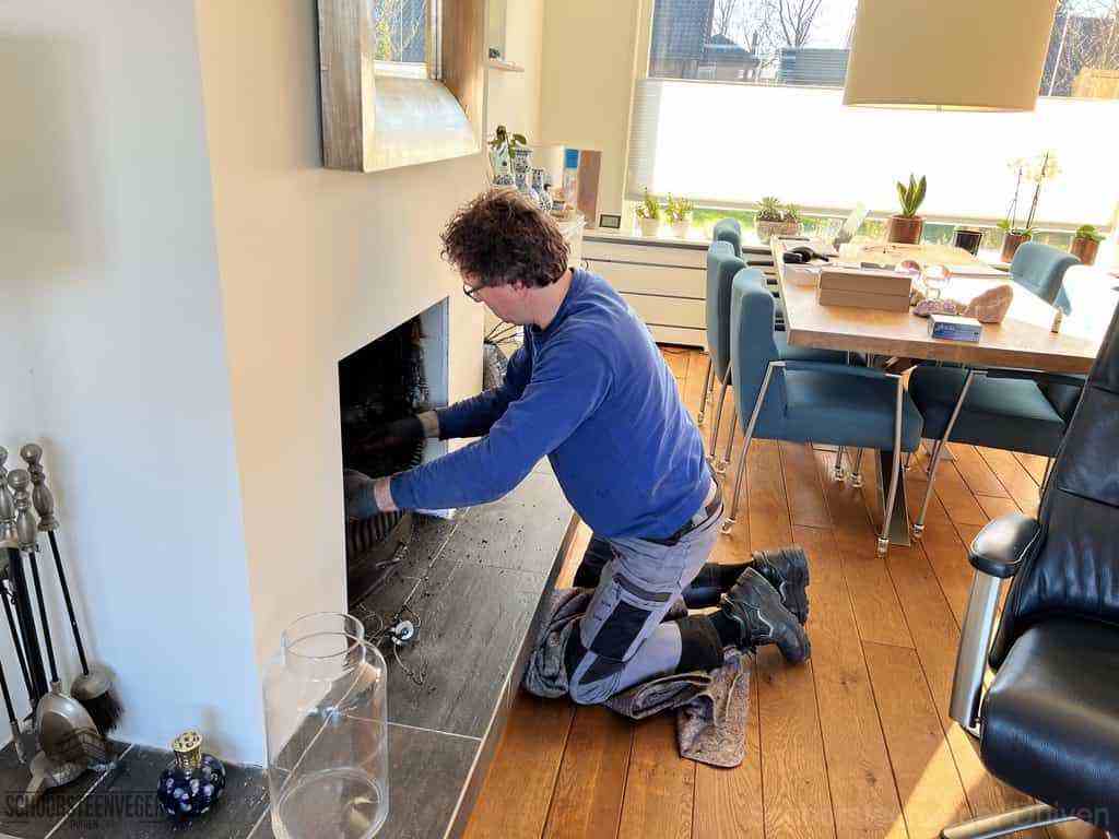 Schouwveger Duiven kleed schoorsteenreiniger Schouwveger Duiven kleed schoorsteenreiniger